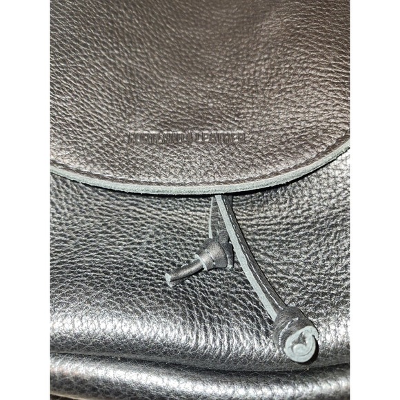 PORTLAND LEATHER PEBBLED BLACK BUCKET BACKPACK - Picture 3 of 11